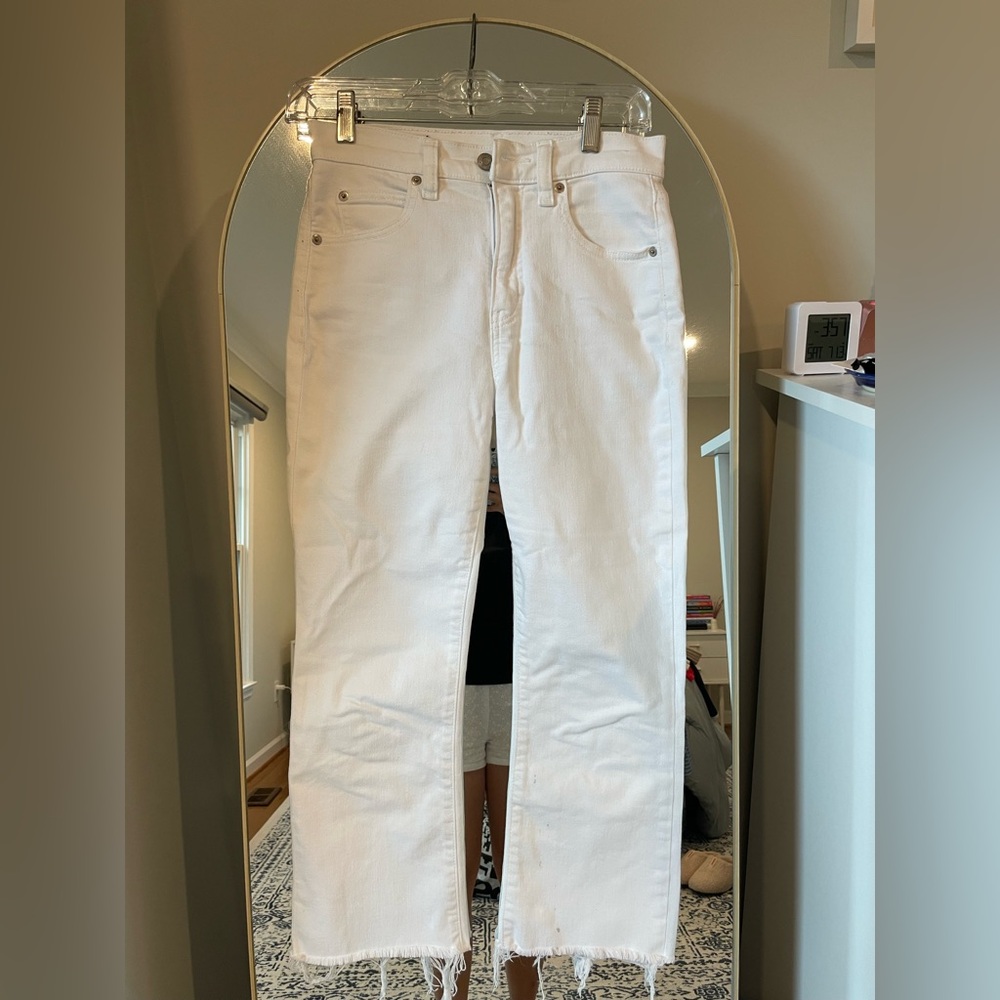 GAP Women’s White Kick Fit Jeans